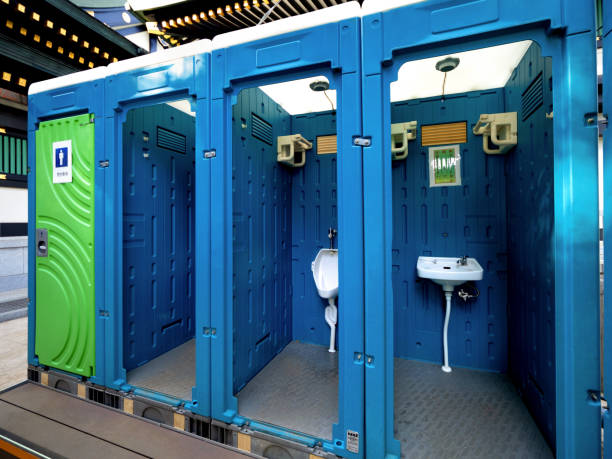 Best Portable restroom trailer rental  in Kings Park West, VA